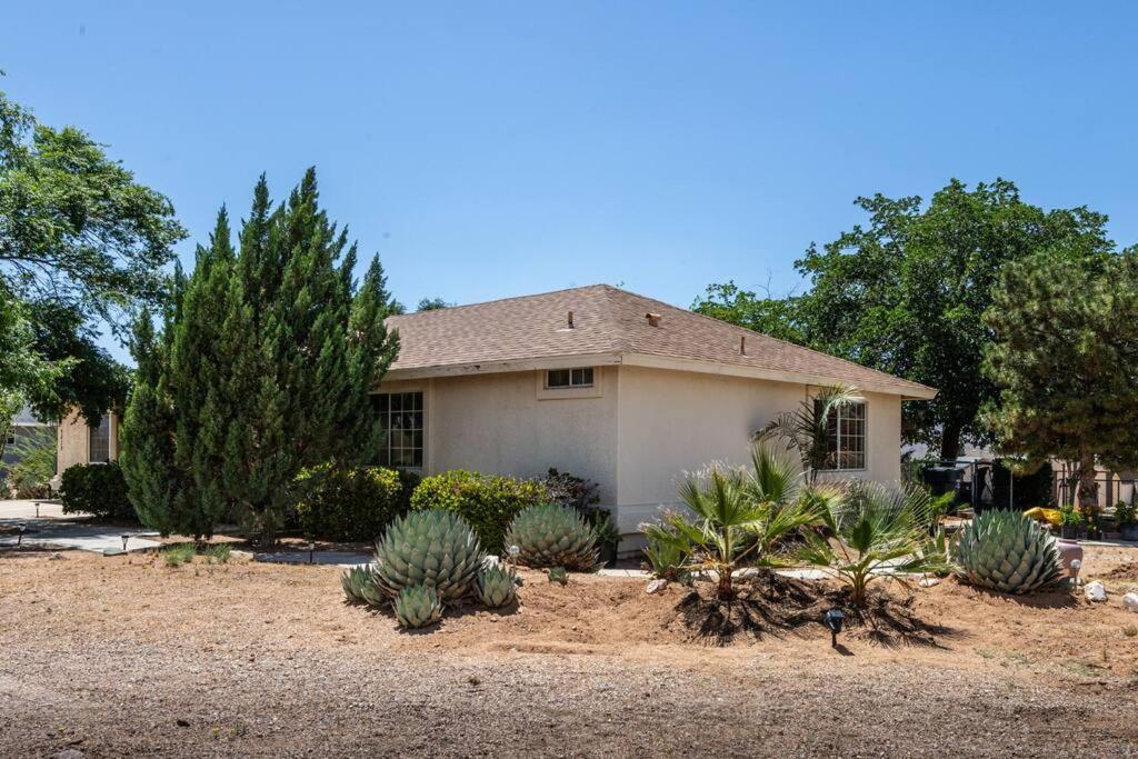 The Triple Palms Villa Kingman Exterior photo